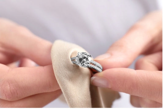 cleaning engagement ring
