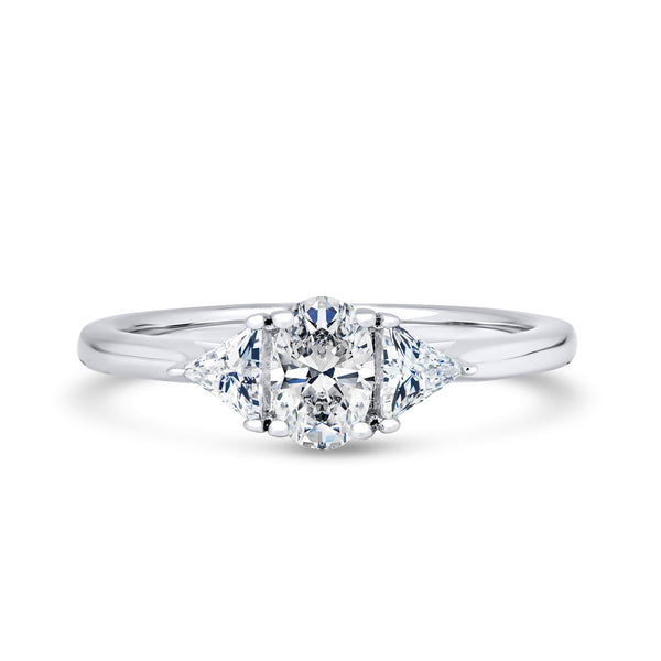 M3O02 Oval Engagement Ring